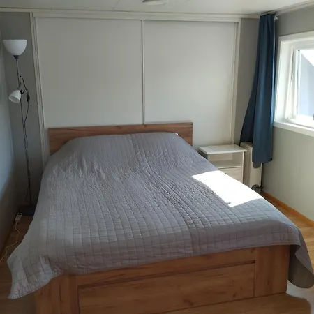 Sveciu Namai * Sandeid